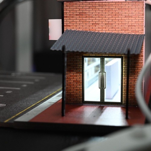 1:64 Diorama Parkplatz Modell LED Beleuchtung Stadt Garagen Szene Vitrinenmodell - Bild 24 von 72
