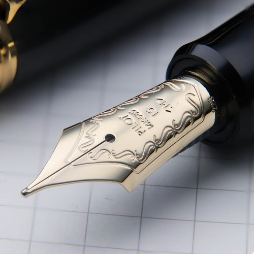 NUEVA Pluma Estilográfica Pilot Namiki Custom 743 Negro Dorado FKK-3000R-B14K-585 Oro Plumín - Imagen 3 de 7