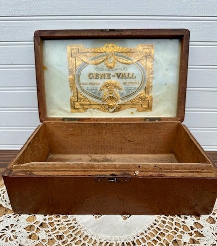 Gene-Vall Havana Cigars Antique Wood and Glass Box Humidor Display Storage Decor - Picture 4 of 10