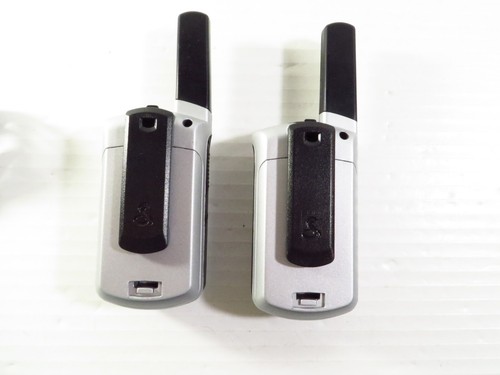 Pair of Cobra Microtalk Walkie Talkie, Model L16000 w/ AC Charger - Zdjęcie 3 z 4