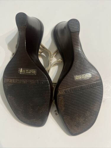 New Italian Shoemakers Gold Metallic Wedge Sandals Made in Italy Size 9 - Picture 2 of 7