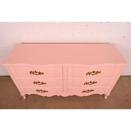 John Widdicomb French Provincial Louis XV Pink Lacquered Six-Drawer Dresser - Picture 9 of 11
