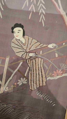 Gerahmtes 16x20 Vintage asiatisches Seidengemälde handgestickt - Bild 2 von 18