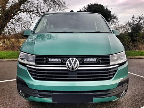 Grill LED Lampe Triple-R 750 + Halterung für Volkswagen T6.1 2019 - 2024 Licht