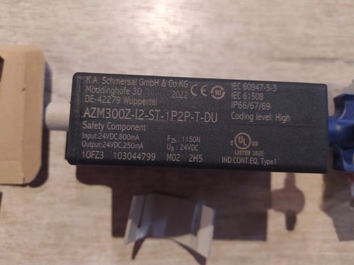 SCHMERSAL AZM300Z-I2-ST-1P2P-T-DU SAFETY COMPONENT [NEW] - Picture 6 of 7