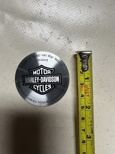 Genuine Harley Davidson "COOLEST BIKE ON THE STREET" AWARD BADGE EMBLEM - Picture 3 of 4