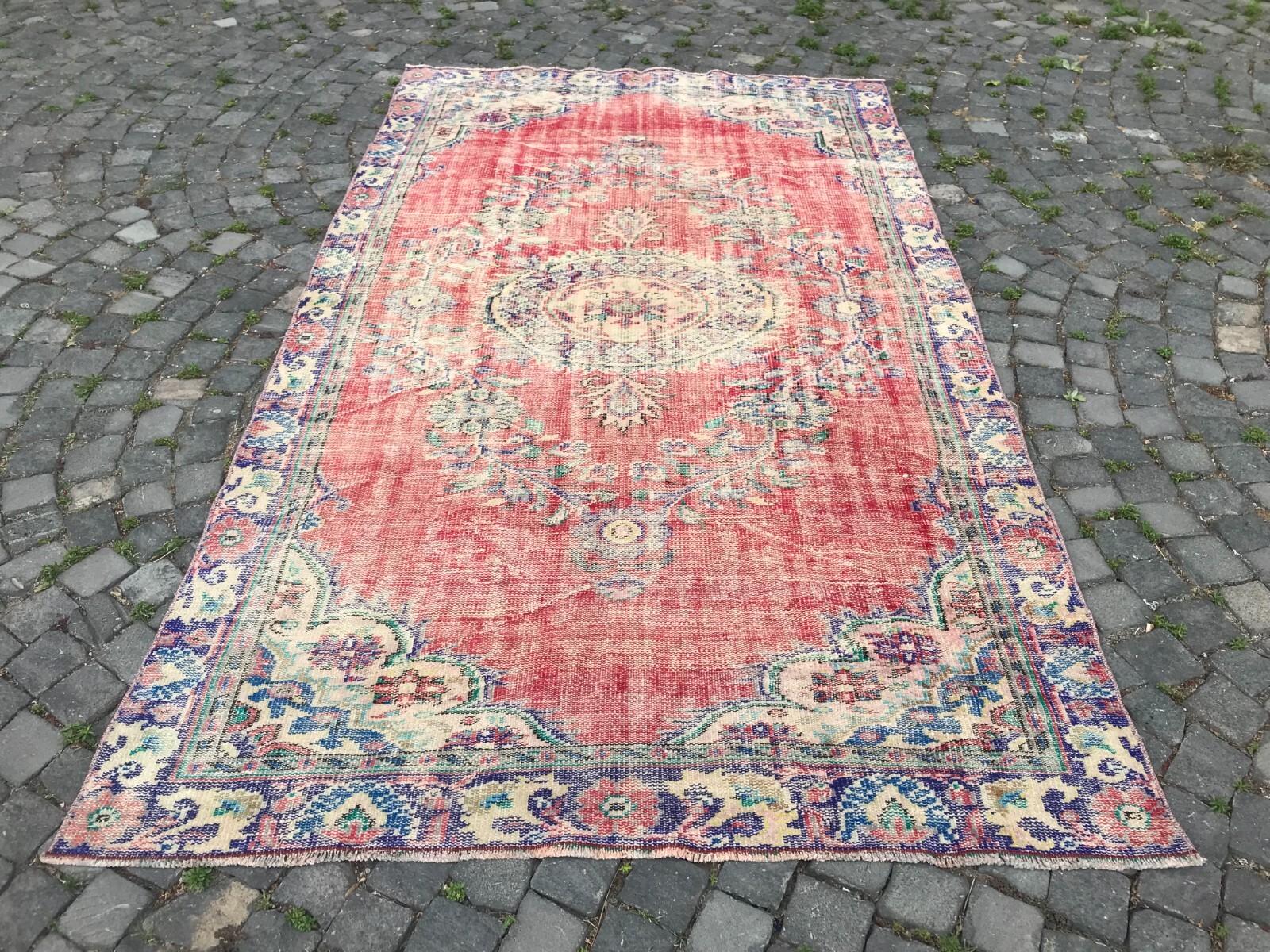 Picture 3 of 12