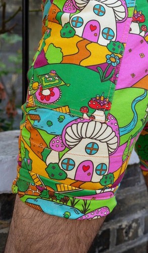 Pantalones cortos con estampado Hills peto en sarga de algodón de Run and Fly - Imagen 7 de 9