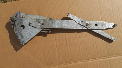 1966 66 1967 67 GTO CHEVELLE SKYLARK CUTLASS 442 RIGHT WINDOW REGULATOR - Picture 2 of 2
