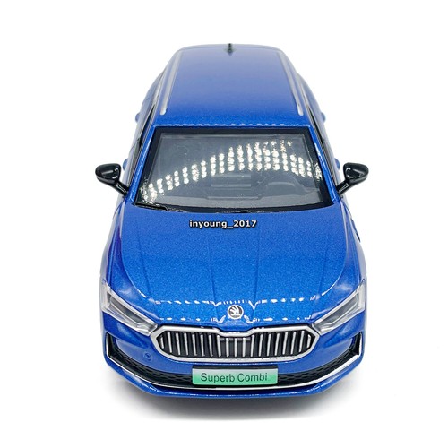 1:35 Skoda Superb IV Combi modelo de coche fundición a presión juguete colección regalos - Imagen 6 de 26