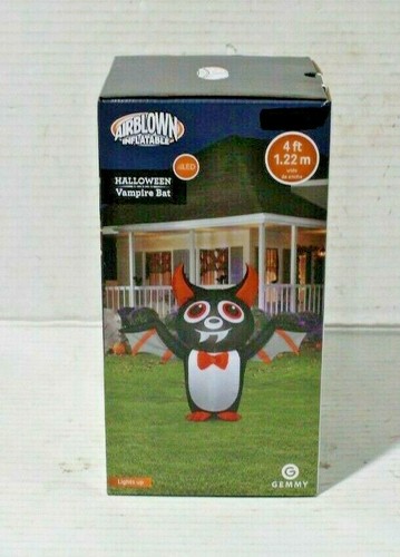 4 ft Wide Vampire Bat LED Gemmy Halloween Airblown Inflatable - Picture 2 of 4