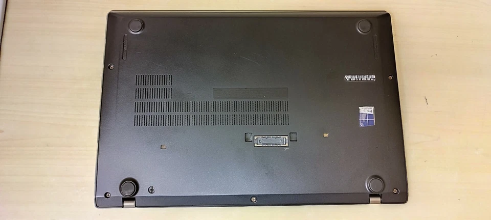 Lenovo ThinkPad T460s · i5-6200U · 8GB · 180GB, photo 3 of 4