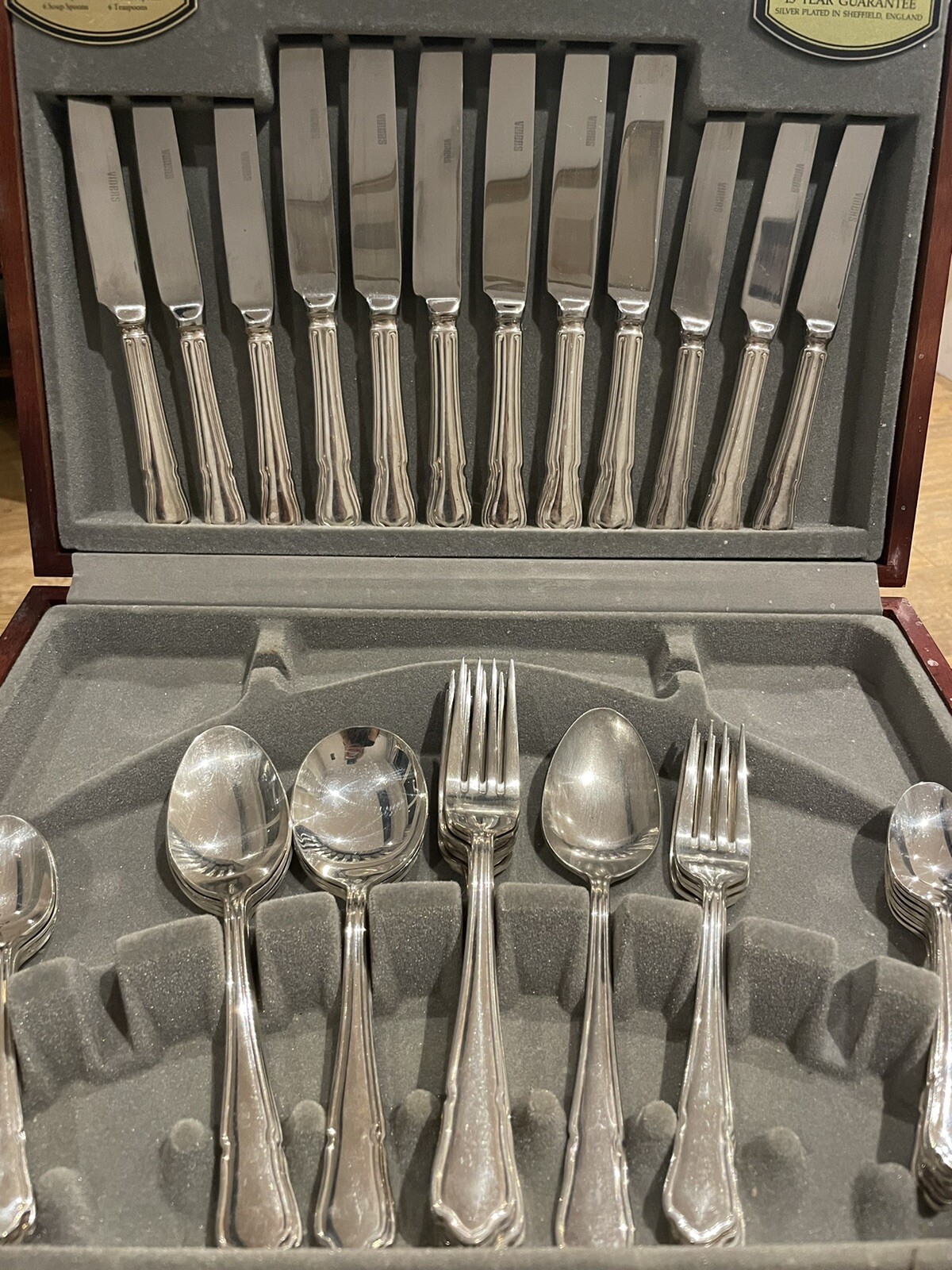 Picture 1 of 6