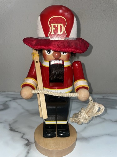 Steinbach Wooden Nutcracker Chubby Fireman FD Ladder Rope w/ Tag 11.5" - Picture 1 of 11