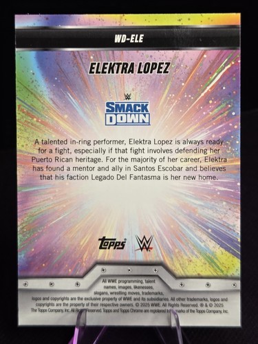 2025 Topps Chrome WWE-Women's Division Elektra Lopez #WD-ELE rifrattore blu /150 - Foto 3 di 4