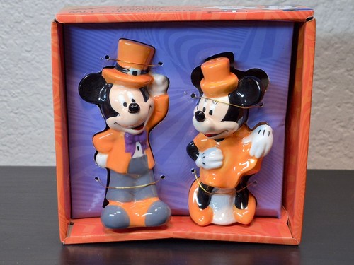 Disney Mickey & Minnie Halloween Salt & Pepper Shakers Zrike Ceramic NIB