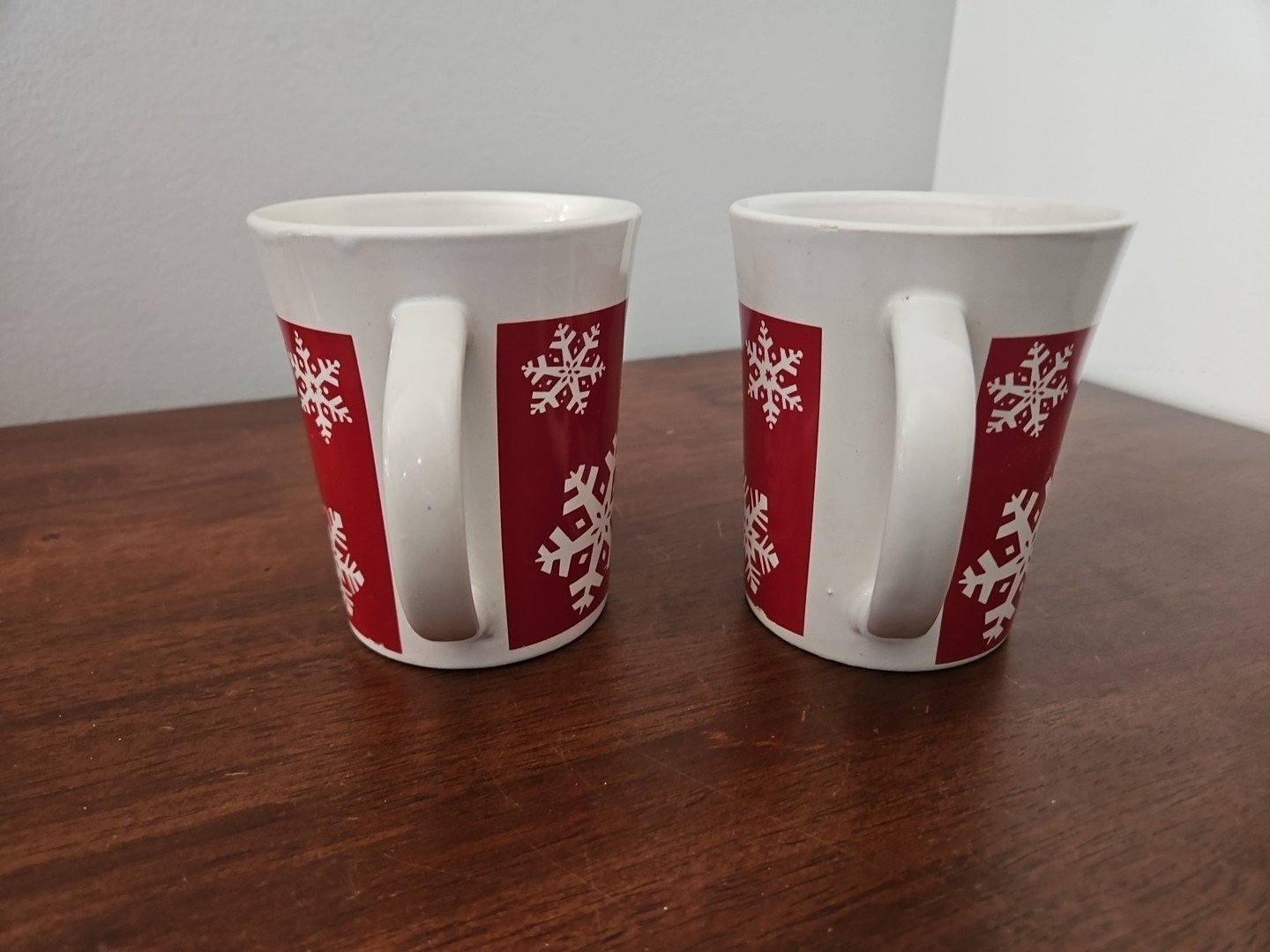 Royal Norfolk Snowflake Red White Coffee/Coco Mugs Cups - Set Of 2 Used