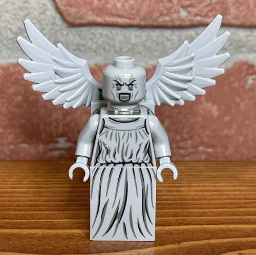 LEGO Minifigur Weinender Engel (IDEA023) aus Lego Ideas Doctor Who Set 21304 - Bild 3 von 6