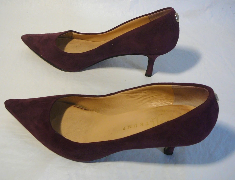 Ivanka Trump Bomba Tacones Bajos Púrpura Fucsia Vino Gamuza Cuero 6.5M Usado en Excelente Condición Gatito Foto 3 de 4