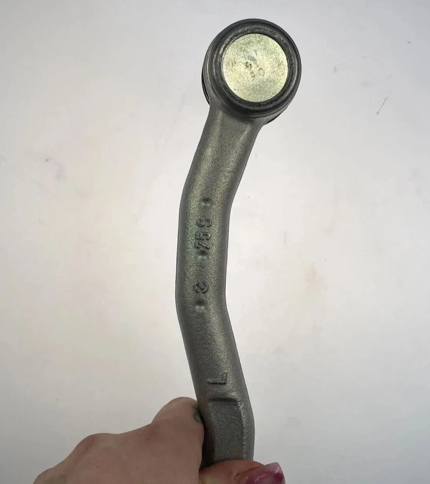 CABEZAL DE BARRA DE ACOPLAMIENTO ORIGINAL TOYOTA ARTICULACIÓN AXIAL 45047-0D040 DELANTERO IZQUIERDO PARA YARIS Foto 4 de 4