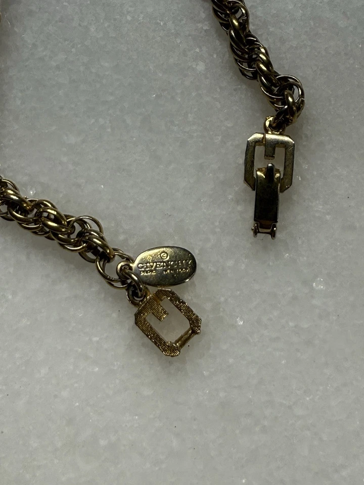 Pulsera Givenchy Cuerda Oro Usada Talla 7.5’ pulgadas Foto 2 de 4