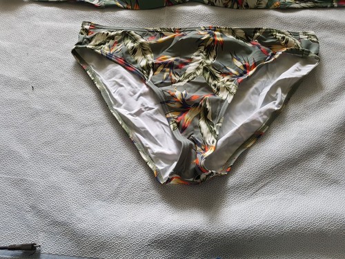 Esprit Bikini hose Gr 40 cup B 75 NEU umpfang - Bild 5 von 6
