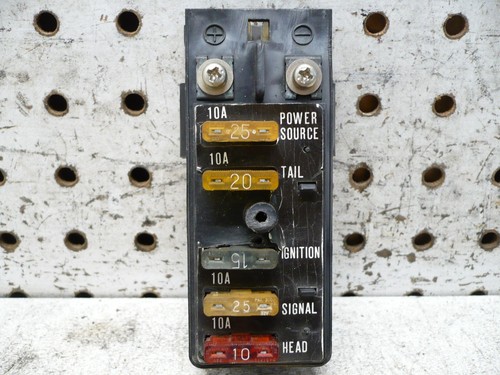 SUZUKI 86 GV1400 CAVALCADE FUSE JUNCTION BOX OEM - Picture 1 of 9