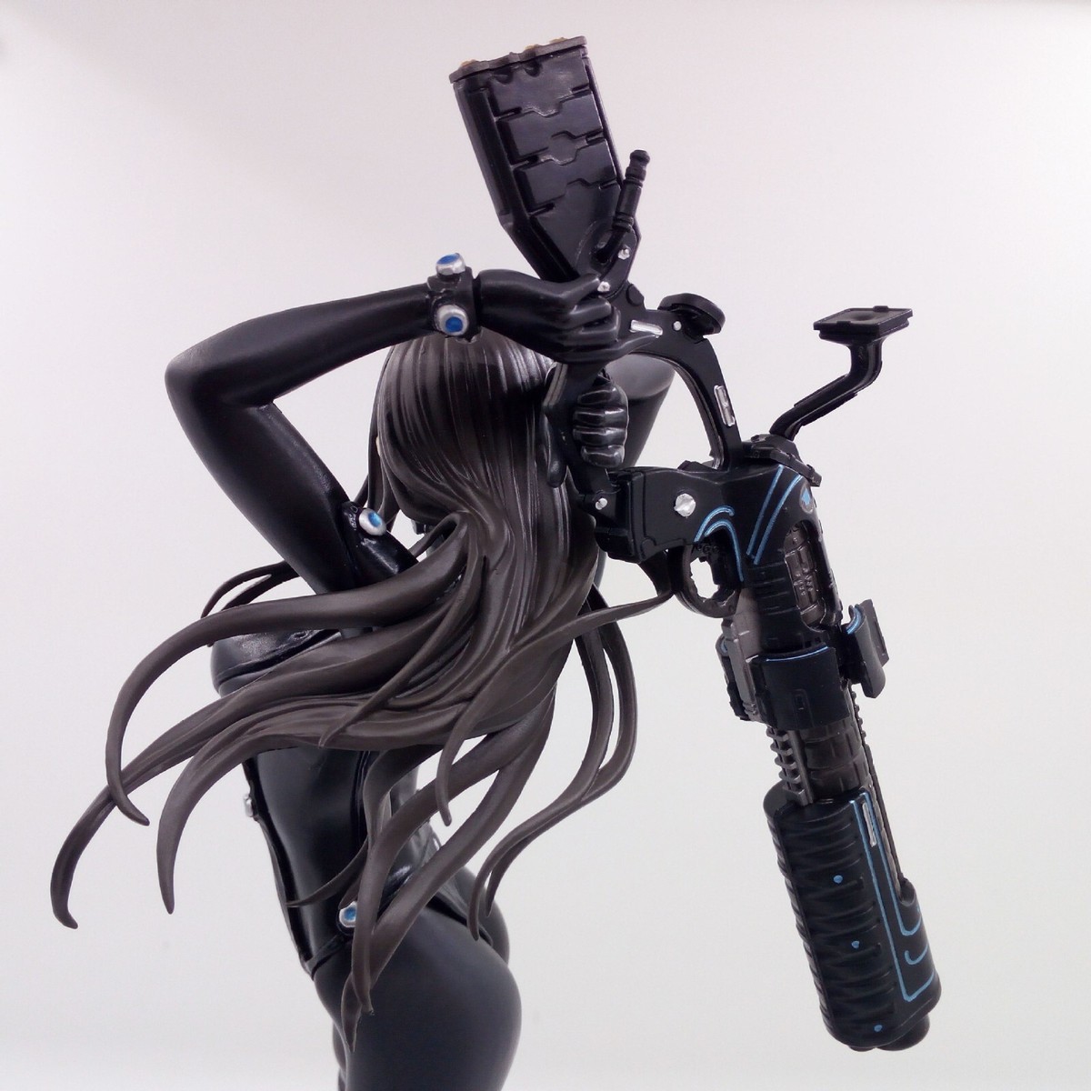 GANTZ Reika Shimohira Xshotgun / Sword Ver. Figure 25cm tall Toy