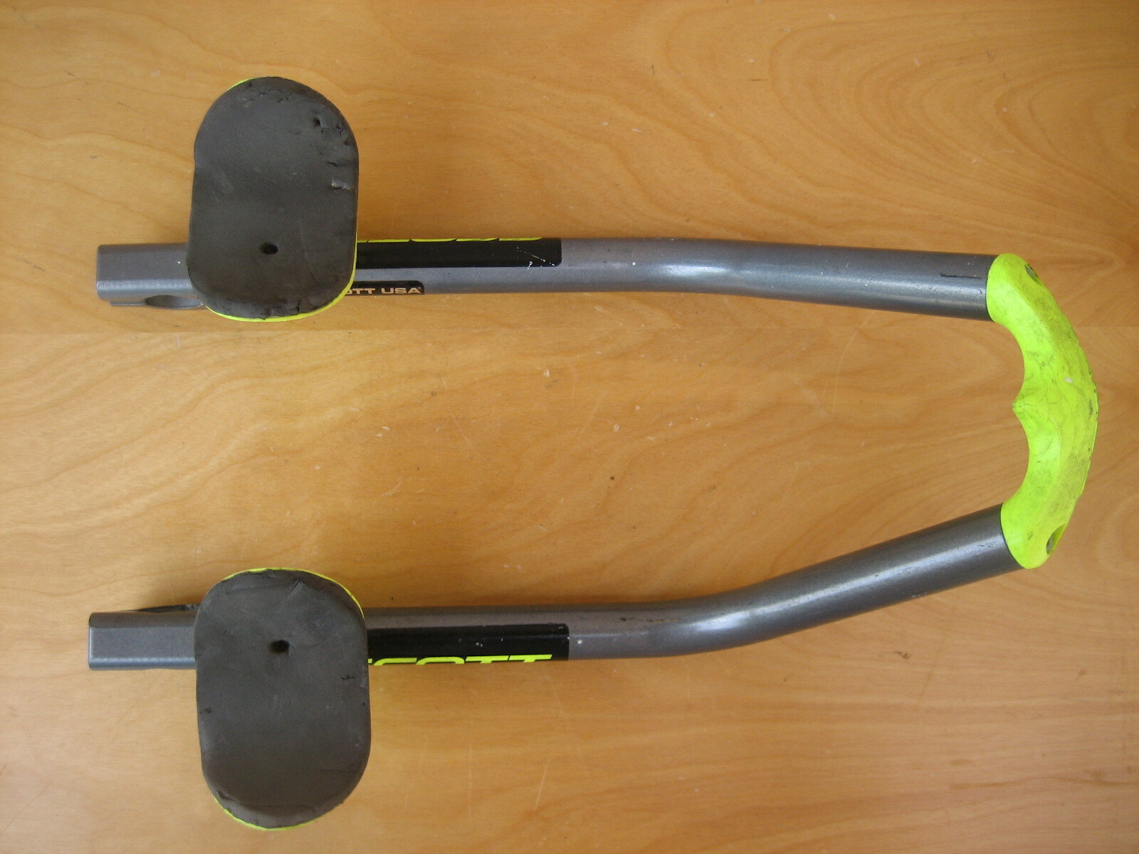 Scott (Greg Lemond Tour De France) Time Trial Triathlon Clip On Aero Handlebars Scott (Greg Lemond Tour De France) Time Trial Triathlon Clip On Aero Handlebars