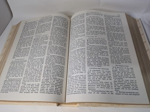 HEILIGE BIBEL King James Version große weiße Kneipe guter Rat. Vintage Tischplatte 1963 - Bild 11 von 15
