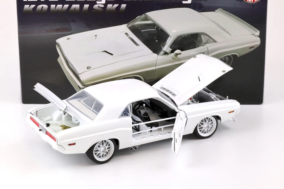 1:18 ACME 1970 Dodge Challenger Street Fighter KOWALSKI Bianco A1806022 - Immagine 4 di 4