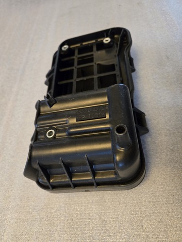 honda em generator, gx engine air cleaner box, cover 17231-Z23-H60 - Picture 9 of 15