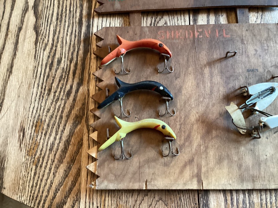 1930’s Shurbite Fishing Lure Display Shedevil Skate Bronson Michigan MI