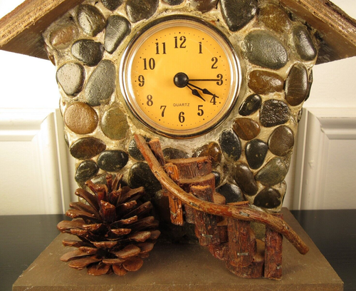Rustic Mountain Lodge Shelf Clock Quartz Battery Operated - Picture 2 of 8