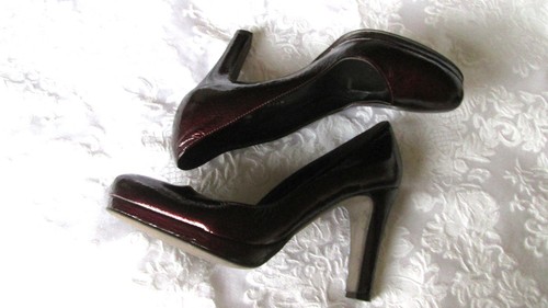 Charles Nolan New York 7M weinrot Lackleder Made Italy Plateau Pumps ABSÄTZE EUC - Bild 9 von 12