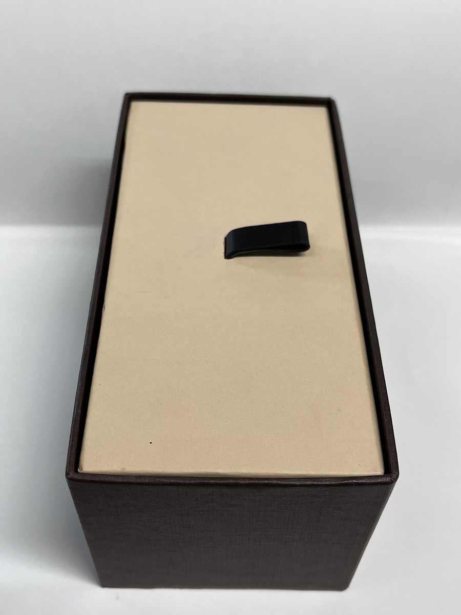良品 プラダ トライアングルロゴ ピアス 三角ロゴ SV925