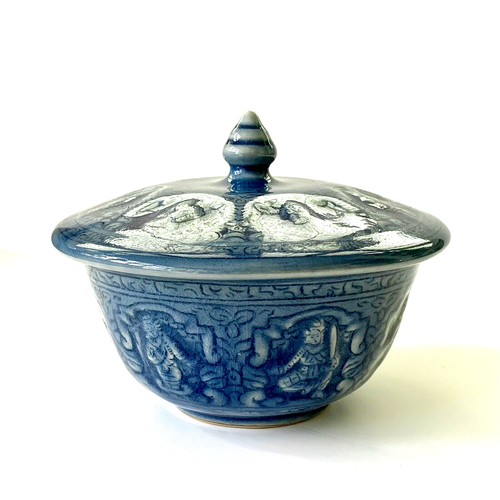 Thai Celadon Blue Lidded Bowl Raised Embossed Figures Deities Vintage - Picture 10 of 10