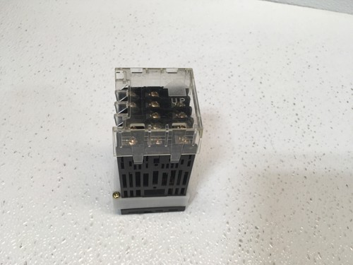 Omron E5CN-R2MTC-500 Temperature Controller 100-240V (KB) - Picture 5 of 5