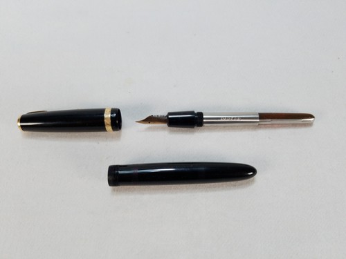 Pluma Estilográfica De Colección Parker Duofold Inglaterra Clásica Negra Oro 14k Plumín Demi - Imagen 4 de 5