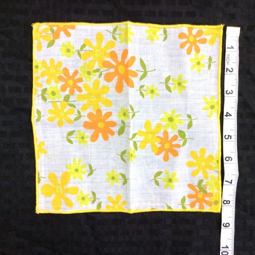 Vintage 1970s Cocktail Napkins Yellow Orange White Floral Cloth Set Of 5 - Picture 12 of 12
