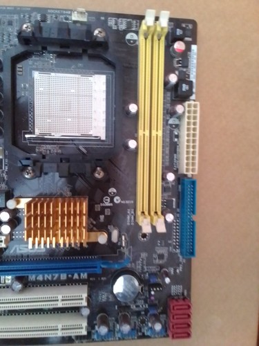 ASUS -- M4N78-AM (skt am3) REV. 1.O2G FUNZIONANTE TESTATA. - Foto 5 di 5