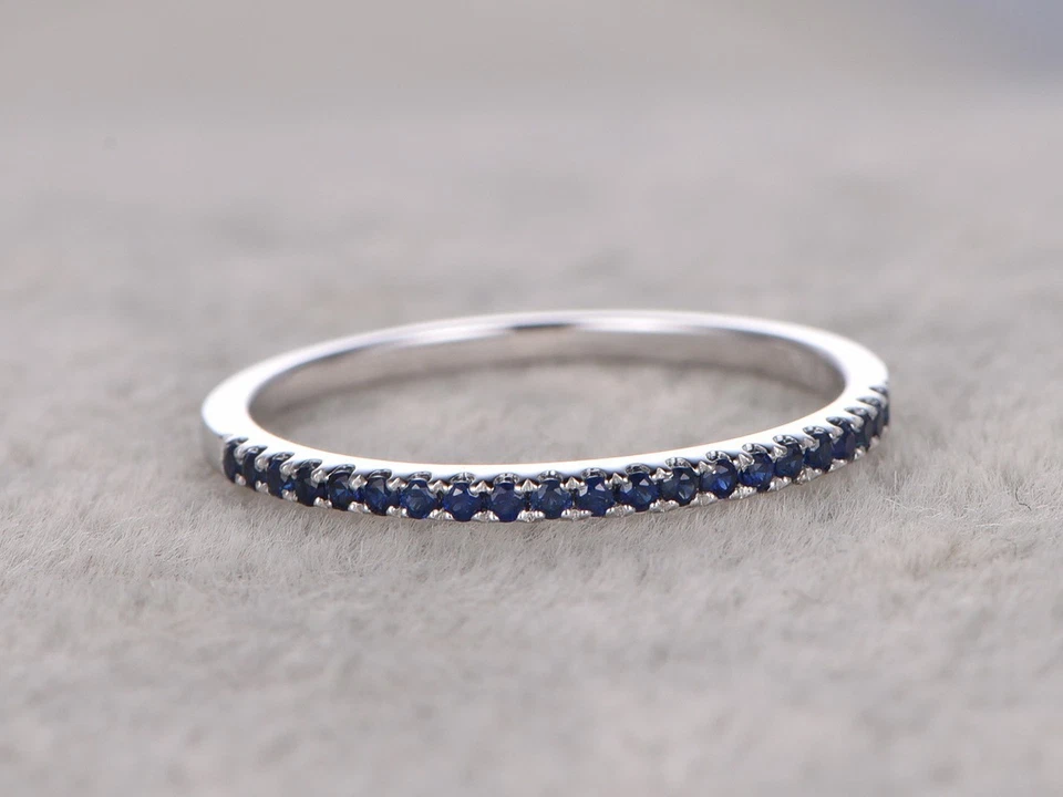 Anillo de compromiso de diamantes y zafiros naturales de 0,25 quilates de oro blanco macizo de 14 quilates talla 5,5 Foto 2 de 4