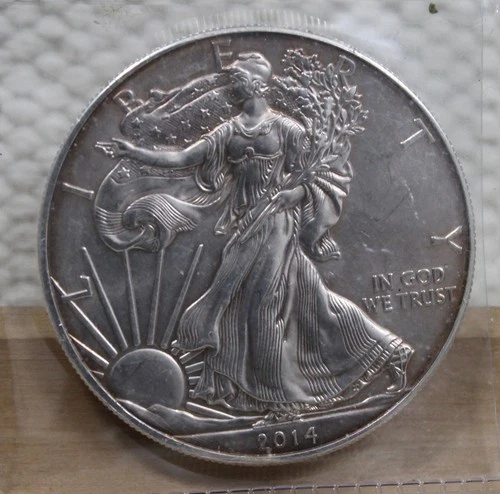 2014 U.S. SILVER EAGLE  1 OZ SILVER  COIN BRILLIANT UNCIRCULATED WITH TONING