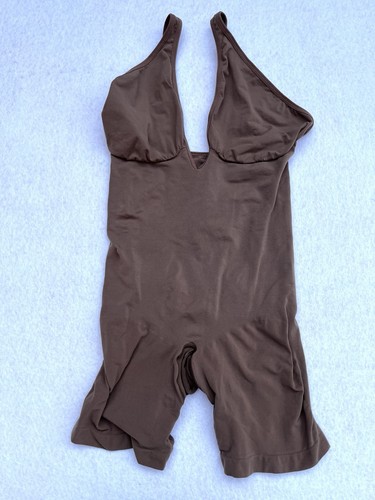 Body SKIMS Sin Costuras Esculpido Medio Muslo Cacao Talla 2XL Prendas moldeadoras Compresión