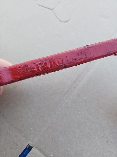 Llave inglesa boca de incendios vintage, hierro fundido, pintura roja.  Herramienta antigua - Imagen 7 de 13