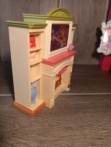 Fisher Price Loving Family Soggiorno Camino TV Luci e Suoni Taglia Barbie - Foto 6 di 9