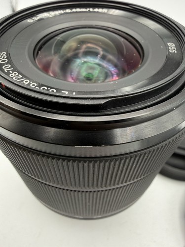 Sony 28-70mm f/3.5-5.6 For Sony E-Mount FE OSS FULL FRAME Front and Back Caps - Picture 17 of 22