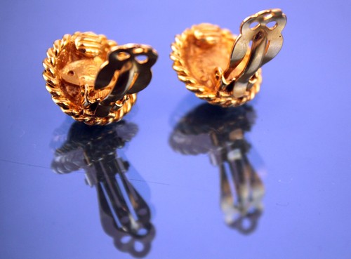 CHANEL Gold-Tone Colored Stones Green Clip-on Round Earrings Women's Accessories - Picture 7 of 17