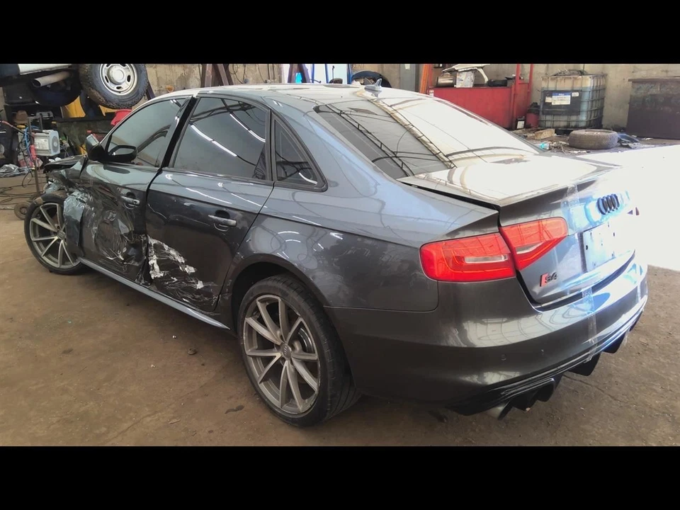 Pinça dianteira direita do passageiro compatível com 12-16 AUDI S4 6808844 - Imagem 2 de 4