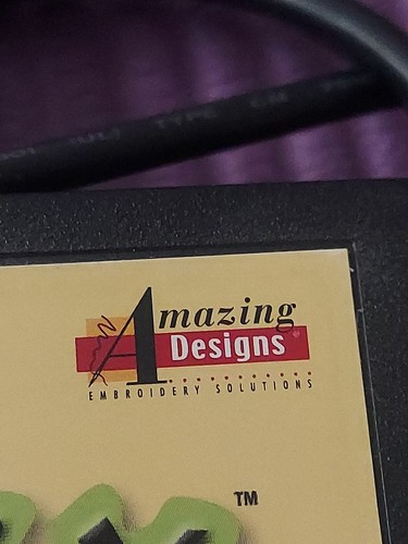 Amazing Designs Box Max-Embroidery Card Converter + ABMMC-PESHUS Card by Amazing - Picture 8 of 17
